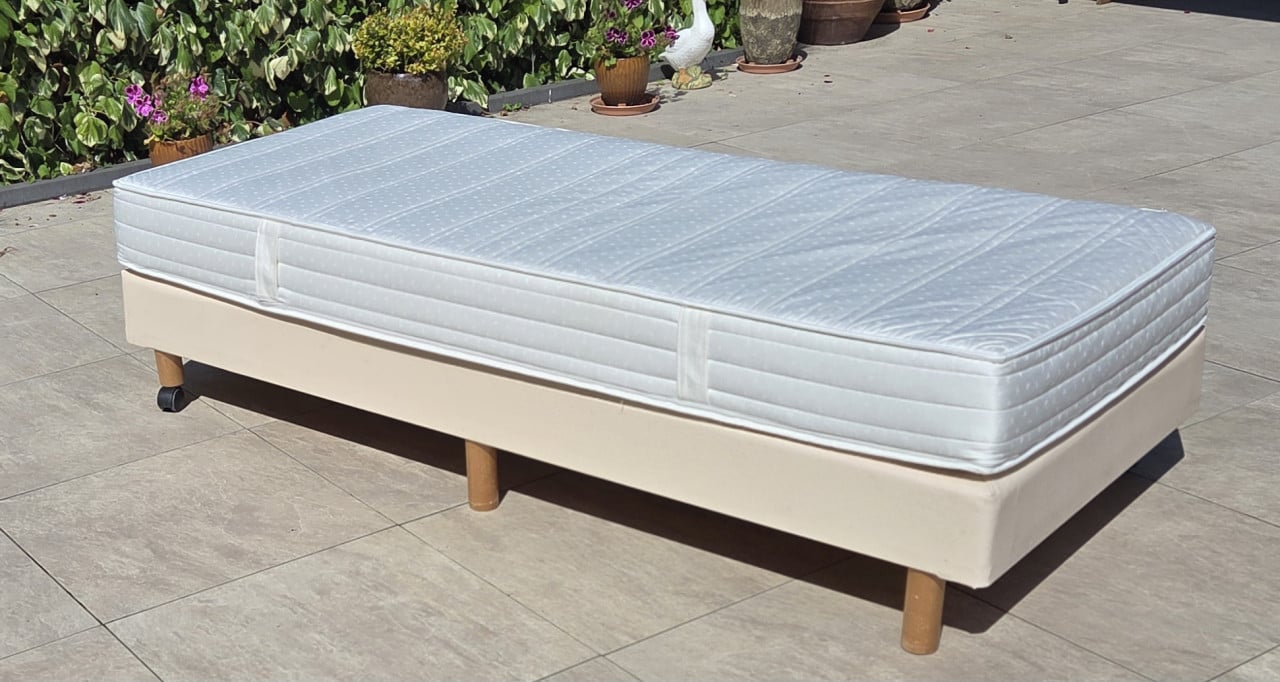 Te koop: Boxspring en matras