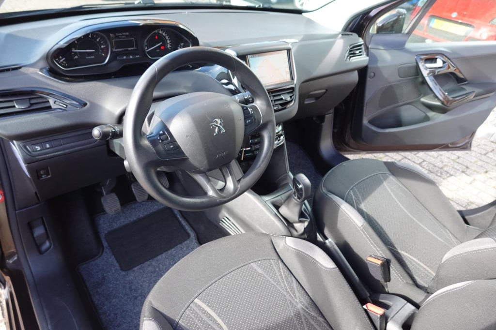 Peugeot 208 1.2 vti active