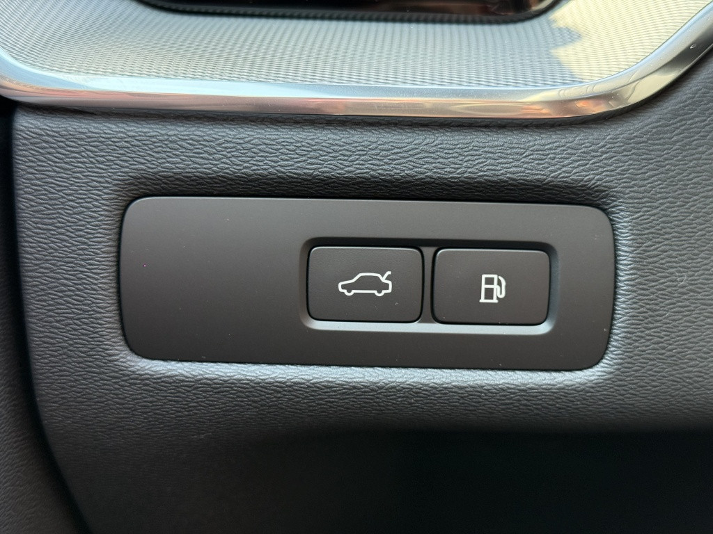 Volvo XC60 t6 awd ultra dark