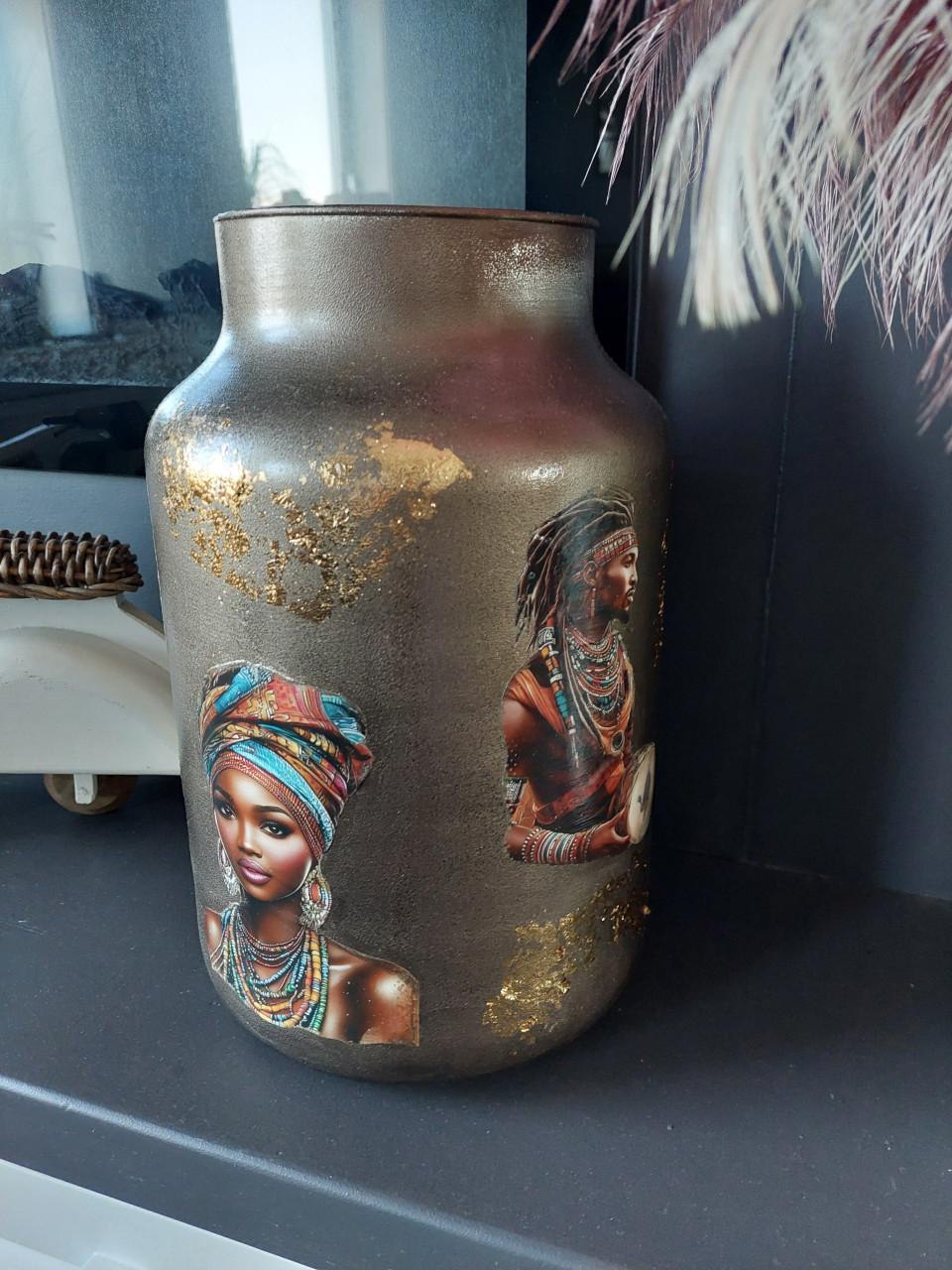 Nw Decoupage Afrikaanse vaas nr1