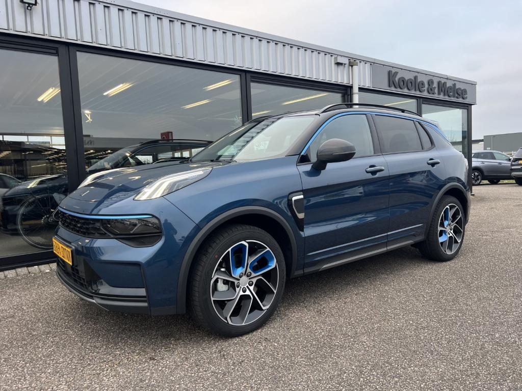 Lynk & Co 01 1.5 261pk phev 7dcth plug in hybrid , pano dak , 360gr camera 