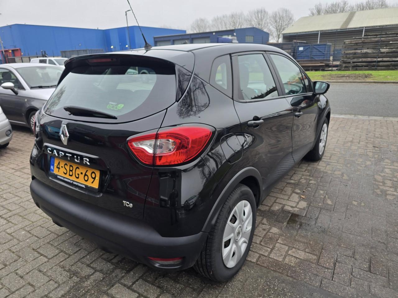 Renault Captur 0.9 TCe – Bouwjaar 2013 Prijs: € 4.850