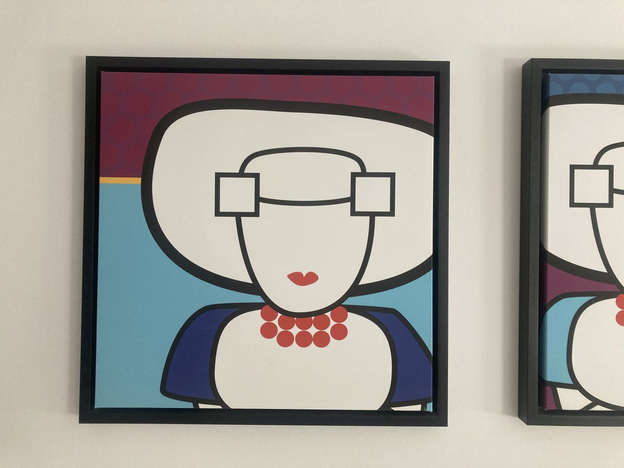 2 originele Zeeuwse meisjes met baklijst