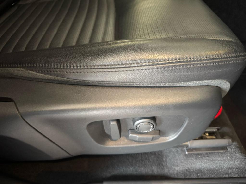 Land Rover Discovery p300e 1.5 s