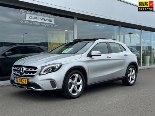 Mercedes-Benz Gla-klasse 180 business solution amg automaat / panoramadak ,