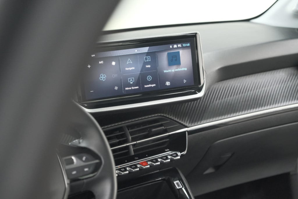 Peugeot 208 puretech 100 active | parkeersensoren | navigatie | apple carpl