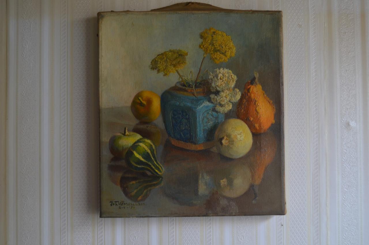 Klein stilleven gesigneerd