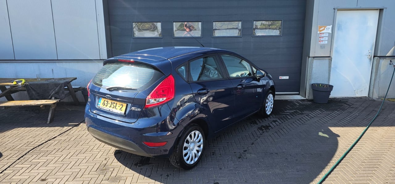 TE KOOP FORD FIESTA 1.25 LIMITED ZUINIGHEIDSLABEL B MET AIRCO