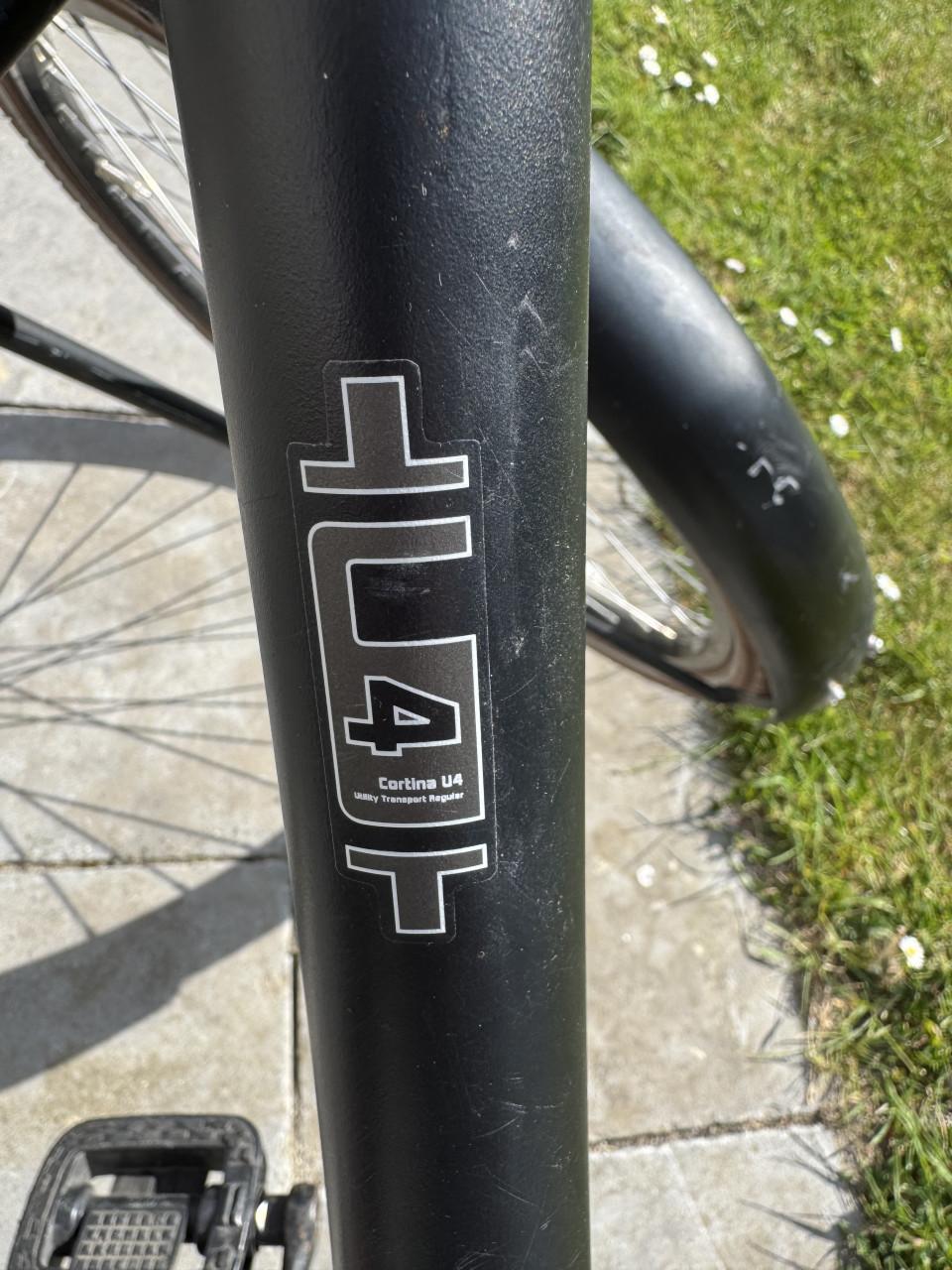 Tweedehands Cortina meisjesfiets zwart