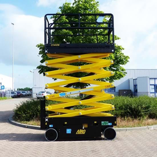 Te huur: Schaarlift hoogwerker 8m platformhoogte