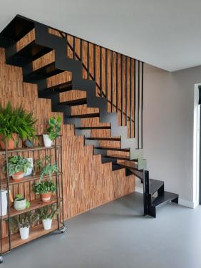 Stalen Kwartslagtrappen op maat – Compact & Stijlvol