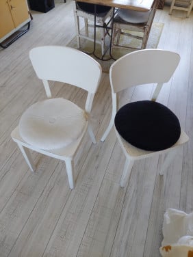 Brocante eetkamerstoelen