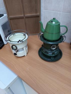 Twee stuks Petroleum stelletjes zoals Oma ze gebruikte.