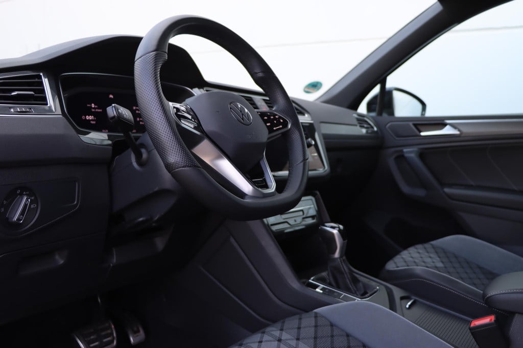 Volkswagen Tiguan 1.4 tsi ehybrid r-line business + 245pk dsg6