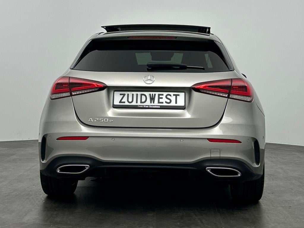 Mercedes-Benz A-Klasse 250 e amg line pano acc 360 leder