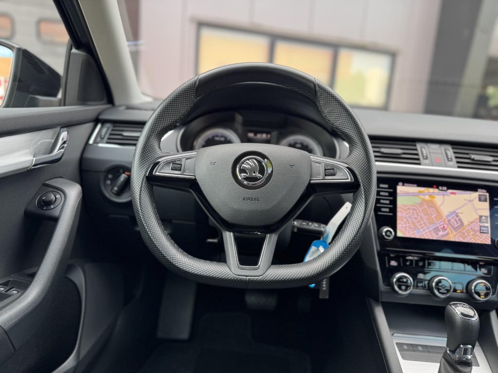 Skoda Octavia 1.5 tsi greentech business edition upgrade automaat | navigat
