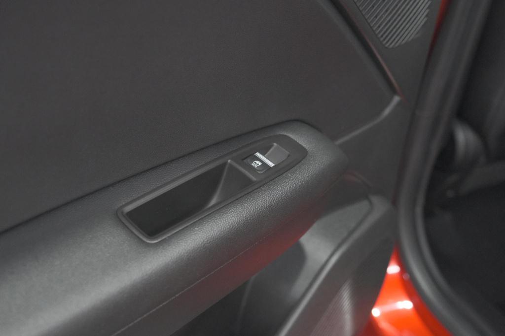 Renault Captur tce 90 techno | 360 camera | 9.3 inch grootscherm | apple ca