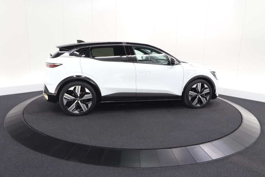Renault Megane E-tech ev60 optimum charge iconic | 360 camera | harman kard