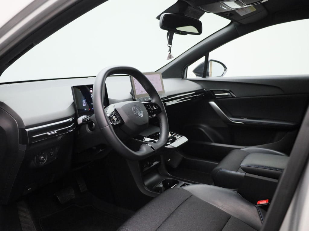 MG Mg4 64 kwh luxury | apple/carplay | camera | parkeersensoren | electrisc