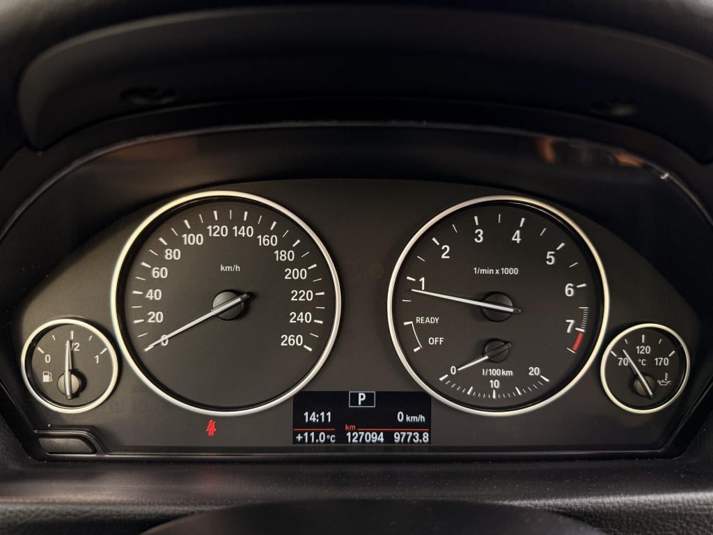 BMW 3-serie 320i high executive | harman/kardon | leder | v + a parkeersens