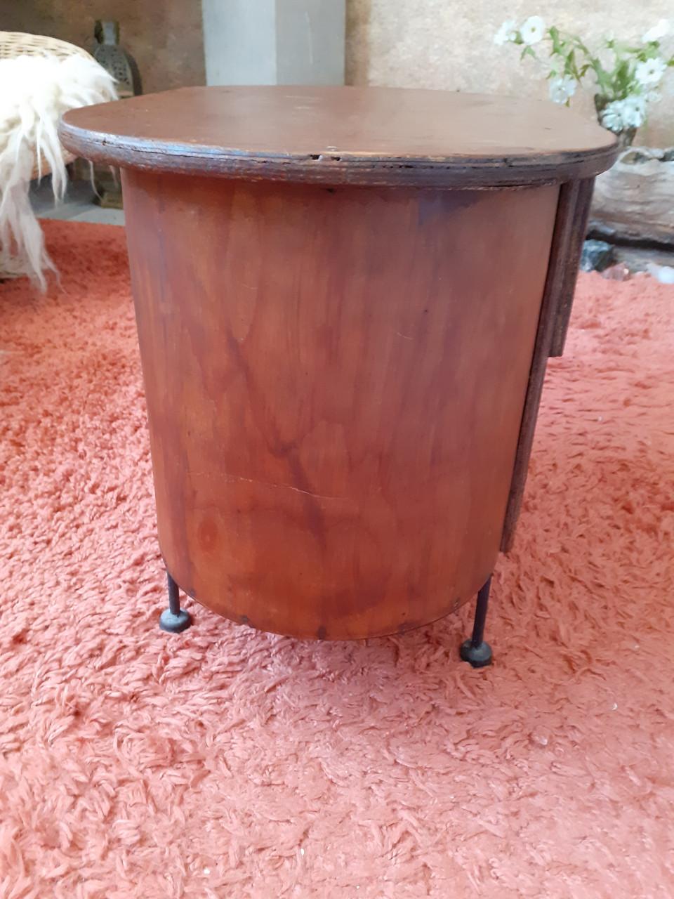 Mooi antiek klein kastje met 2 lades