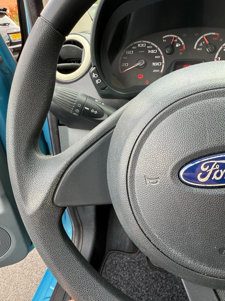 Ford KA 1.2 cool & sound start/stop - airco - nieuwe distr