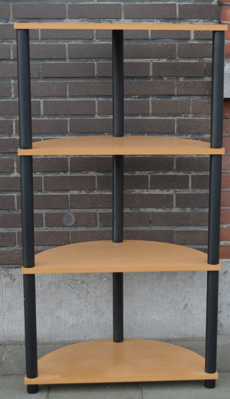 Wandrek met 4 halfronde leggers, 1.12 m hoog