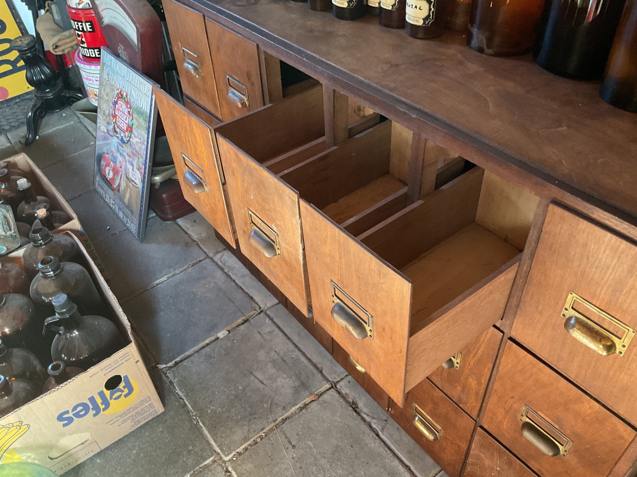 Ladenkast ( Apothekerskast )