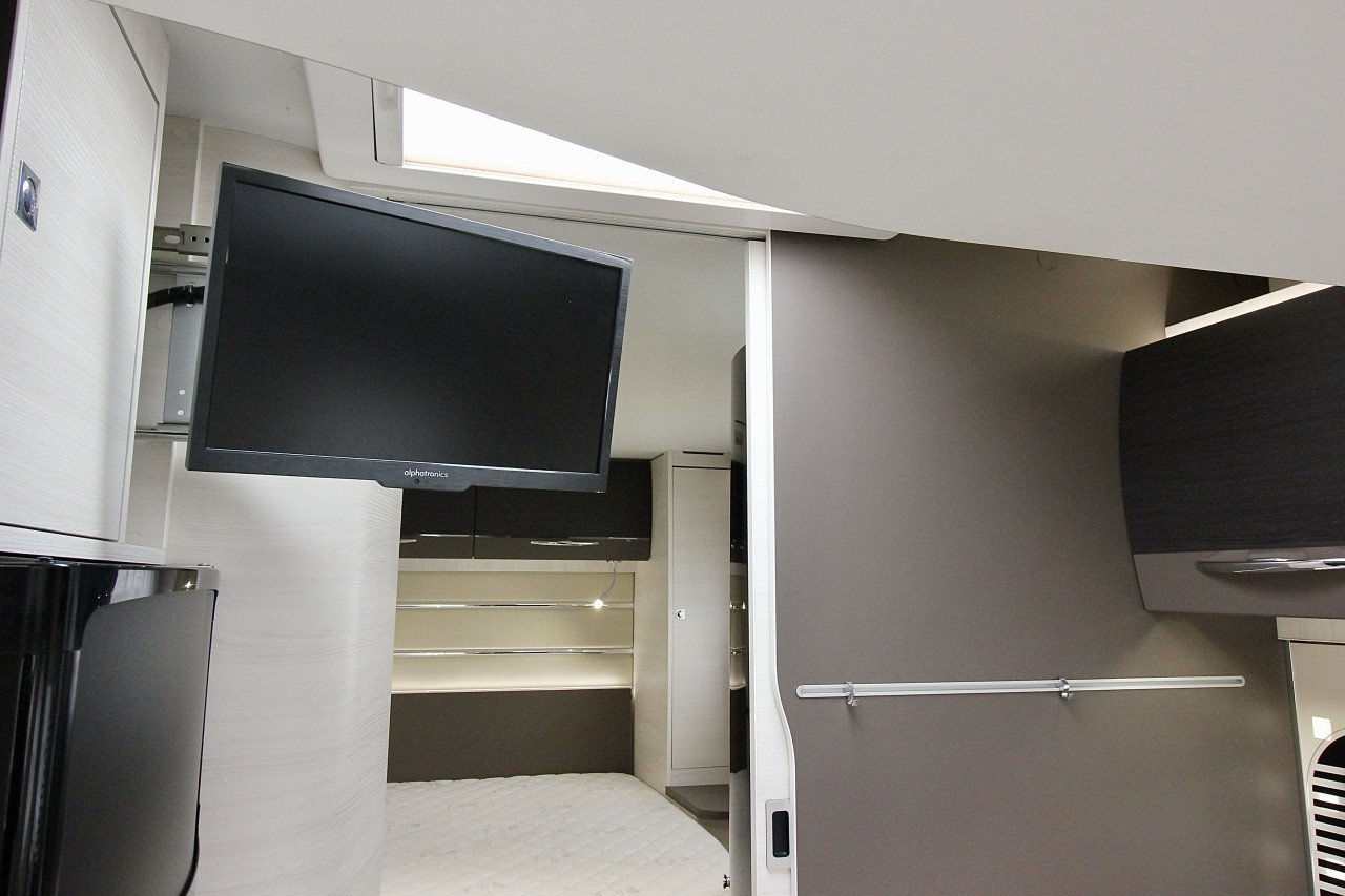 Chausson Welcome 718EB (Queensbed + Hefbed, 36000KM, Als Nieuw)