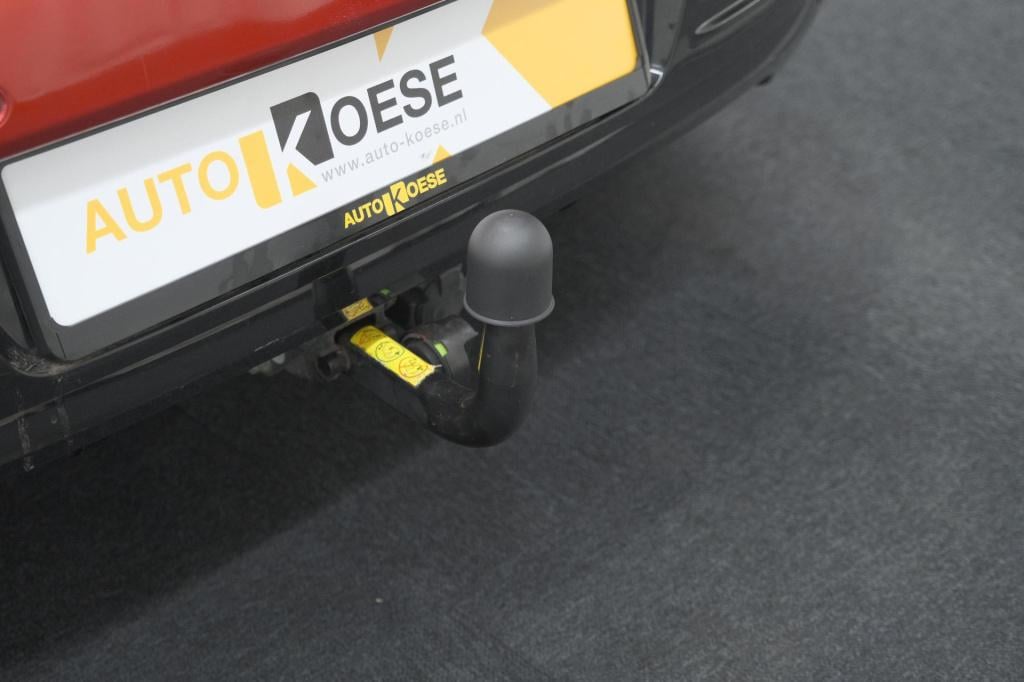 Renault Clio tce 90 limited | trekhaak | parkeersensoren | navigatie