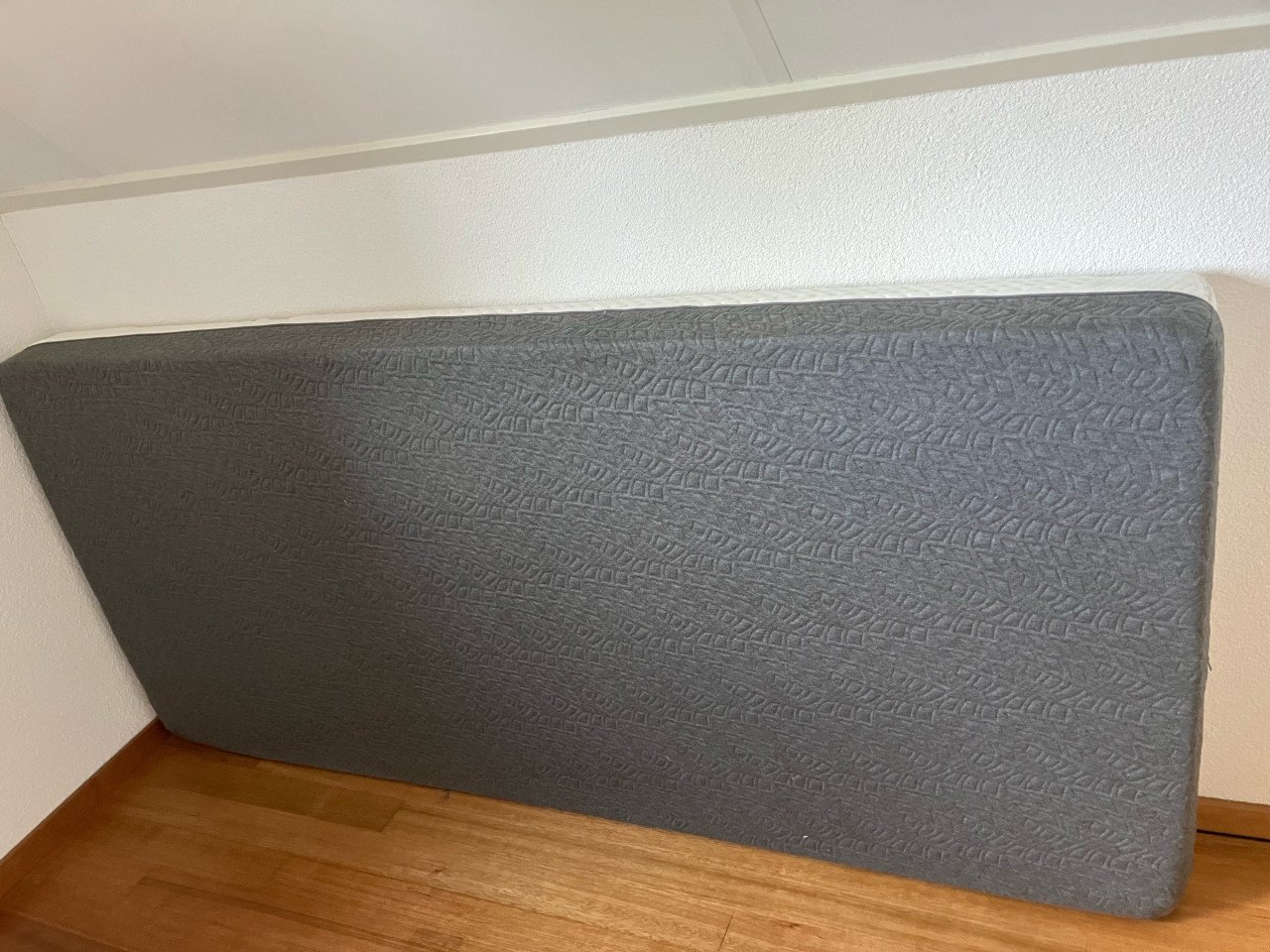 Decupre matras 90 x 200 cm.
