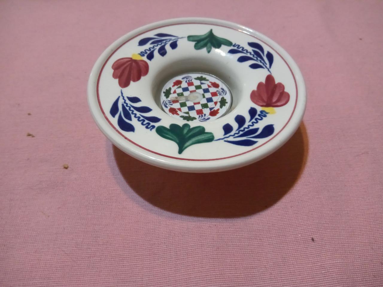 Veel oud Boerenbont. Villeroy en boch