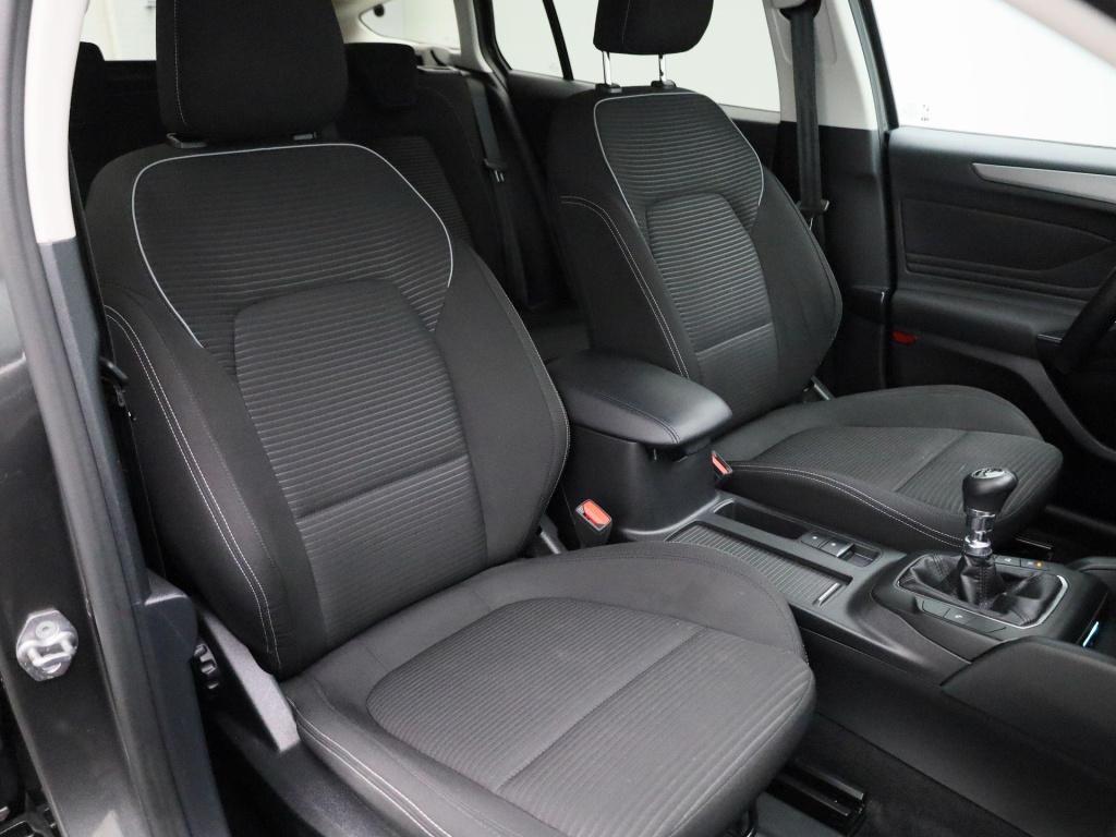 Ford Focus wagon 1.0 ecoboost hybrid titanium style | navigatie | winterpac