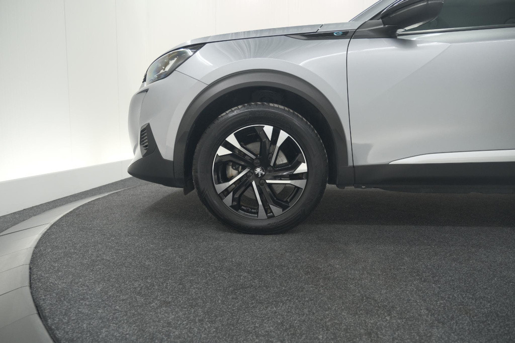 Peugeot E-2008 ev allure pack 50 kwh | 3 fase laadfunctie | camera | naviga