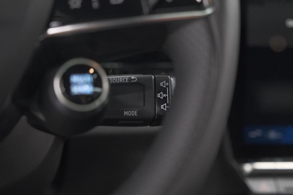 Renault Austral 1.2 e-tech full hybrid 200 techno | 360 camera | panoramada