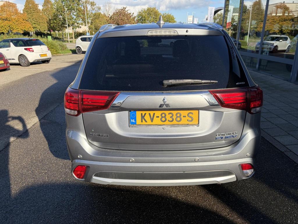 Mitsubishi Outlander 2.0 phev instyle