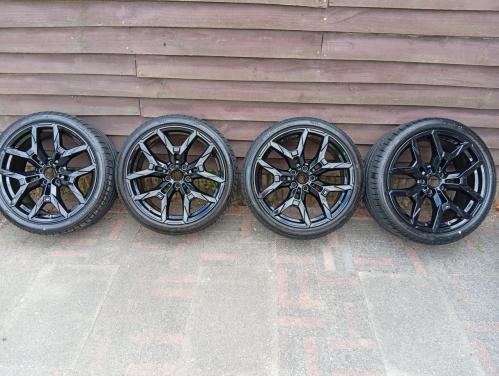 19Inch BMW 3 SERIE LCI G20 G21 995M VELGEN ZOMERBANDEN RFT