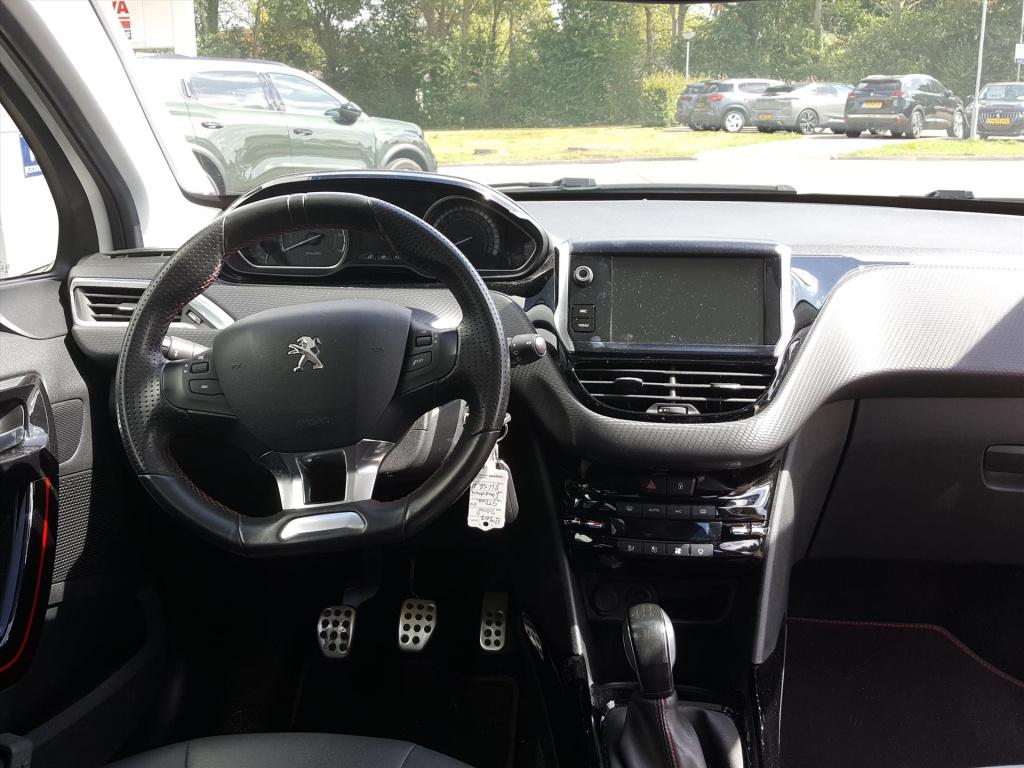 Peugeot 2008 1.2 puretech 110pk gt-line | navi | bt | applecarplay & androi
