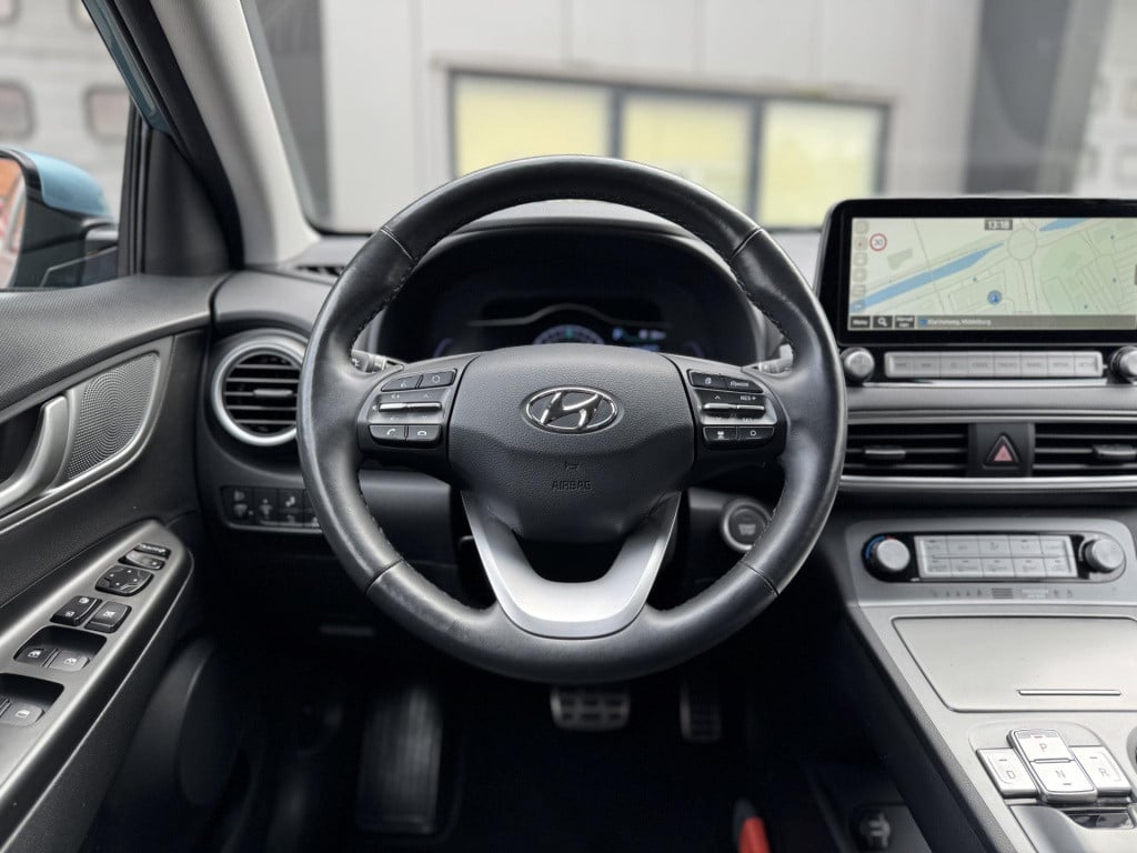 Hyundai Kona ev premium 64 kwh soh 95%, incl. accucertificaat!
