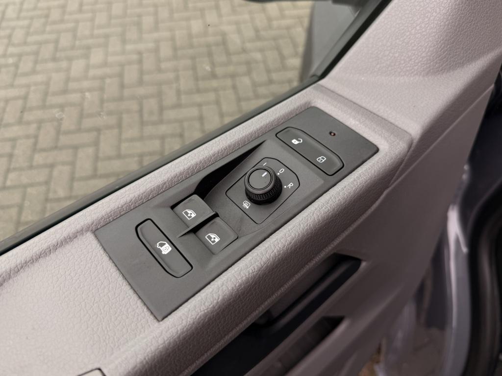 Volkswagen Transporter 2.0 tdi l1h1 28 | ingebouwde gereedschapskasten | cr