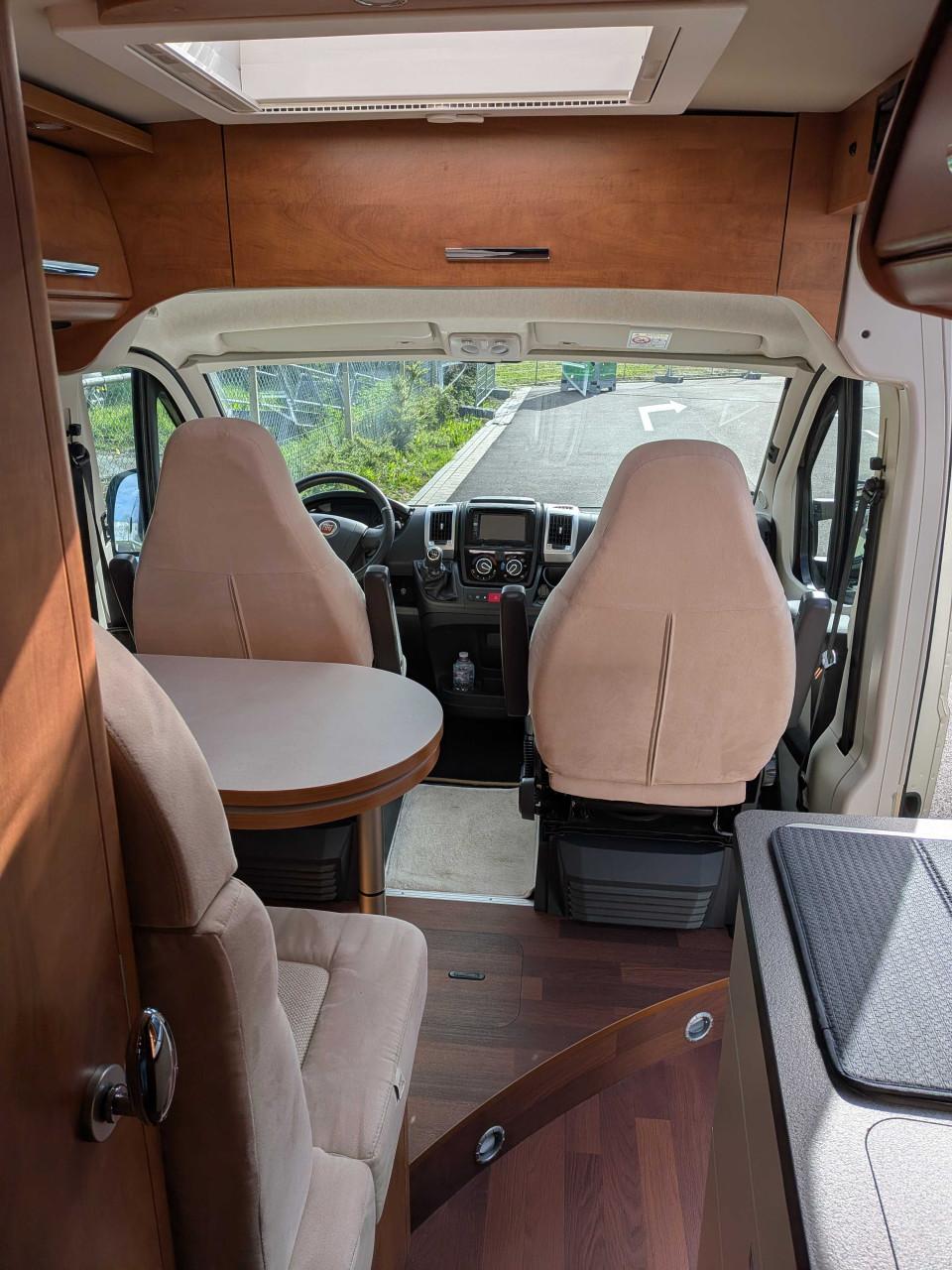 Carthago Malibu 640 LE buscamper - lengte bedden - 28007km