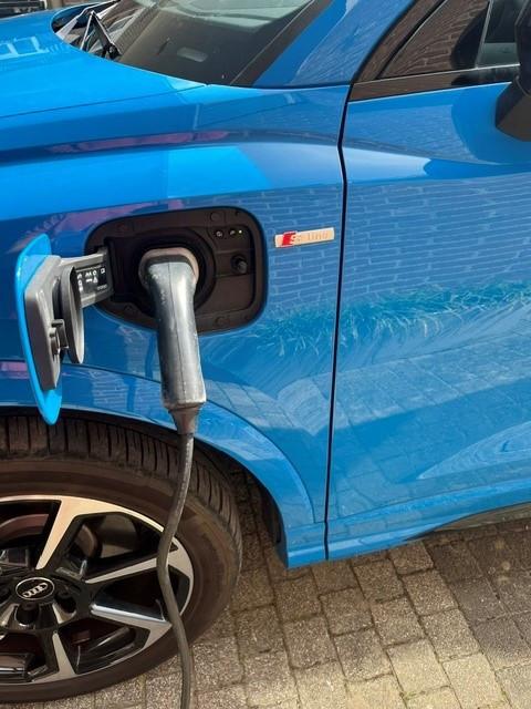 Audi Q3 45 TFSI e S edition | Stoelverwarming | Virtual cockpit/turbblauw