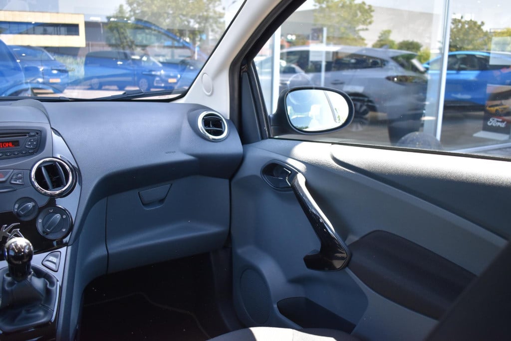 Ford KA 1.2 metal start/stop | airco | radio | lichtmetalen velgen |