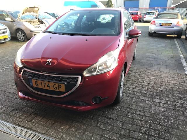 Peugeot 208, 1.2, 2012