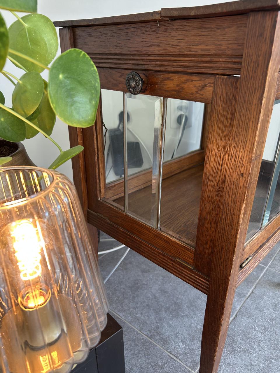 Ouderwets theekastje