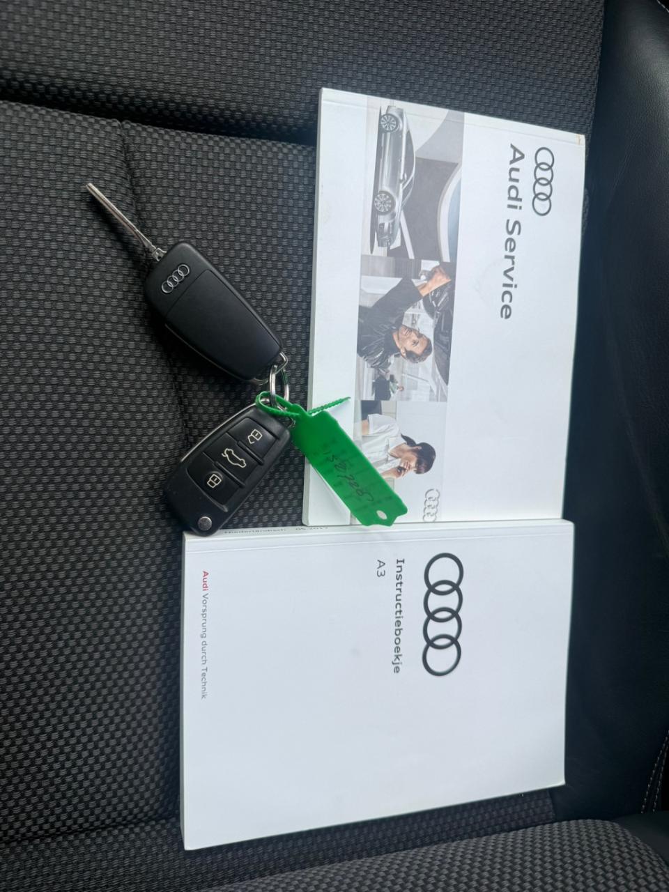 Audi A3 sportback 1.5 tfsi cod sport s line edition automaat