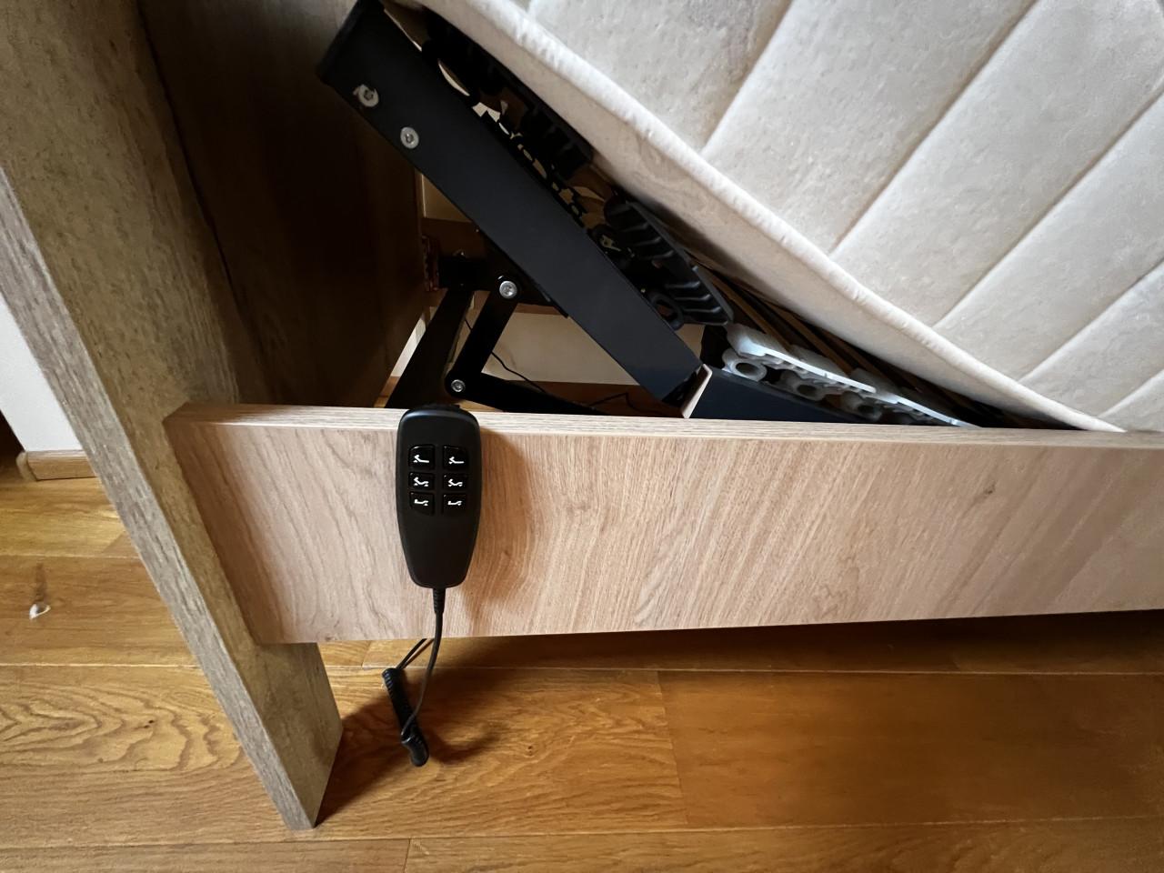 Seniorenbed als nieuw electrisch verstelbaar