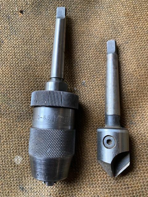 Partijtje grote boren23;19,5;19;17;13mm afbramer; en bijna nieuwe zelfspanb