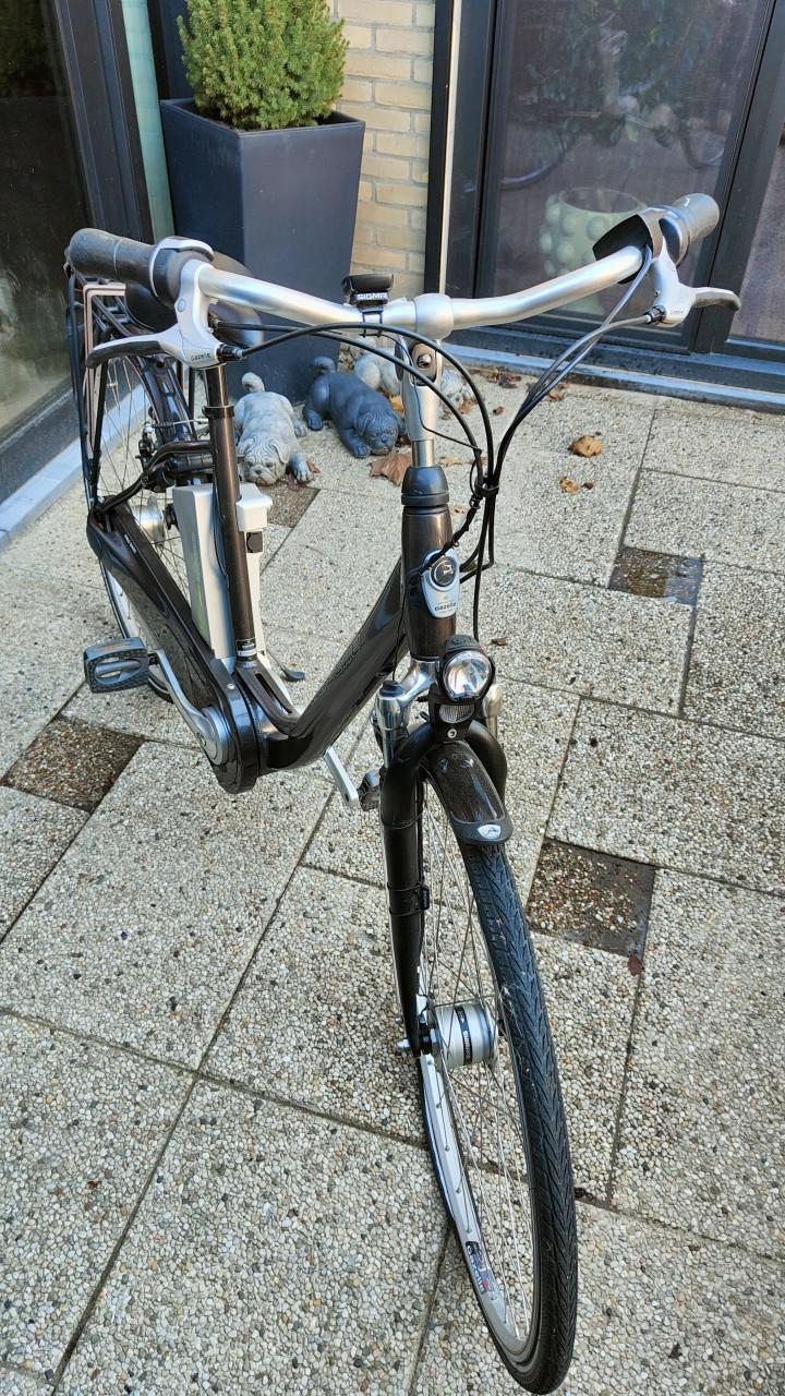 Electrische damesfiets, Gazelle