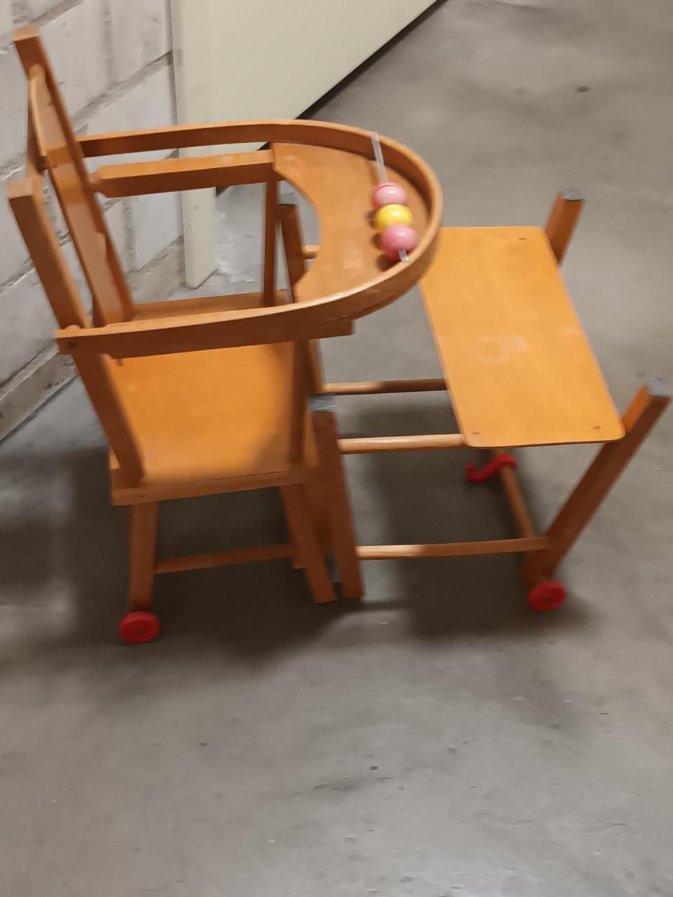 Oude poppenstoeltje
